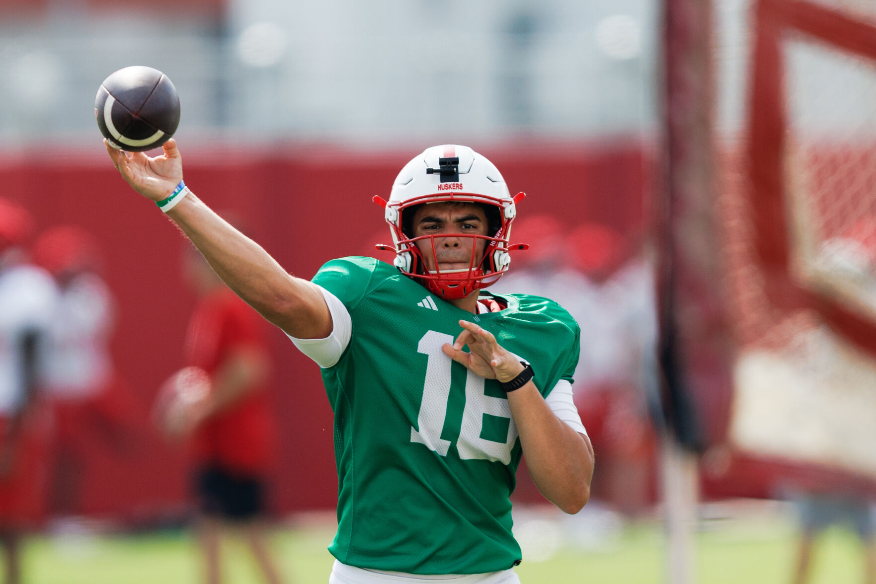 081225-owh-spo-huskerfb-37.JPG
